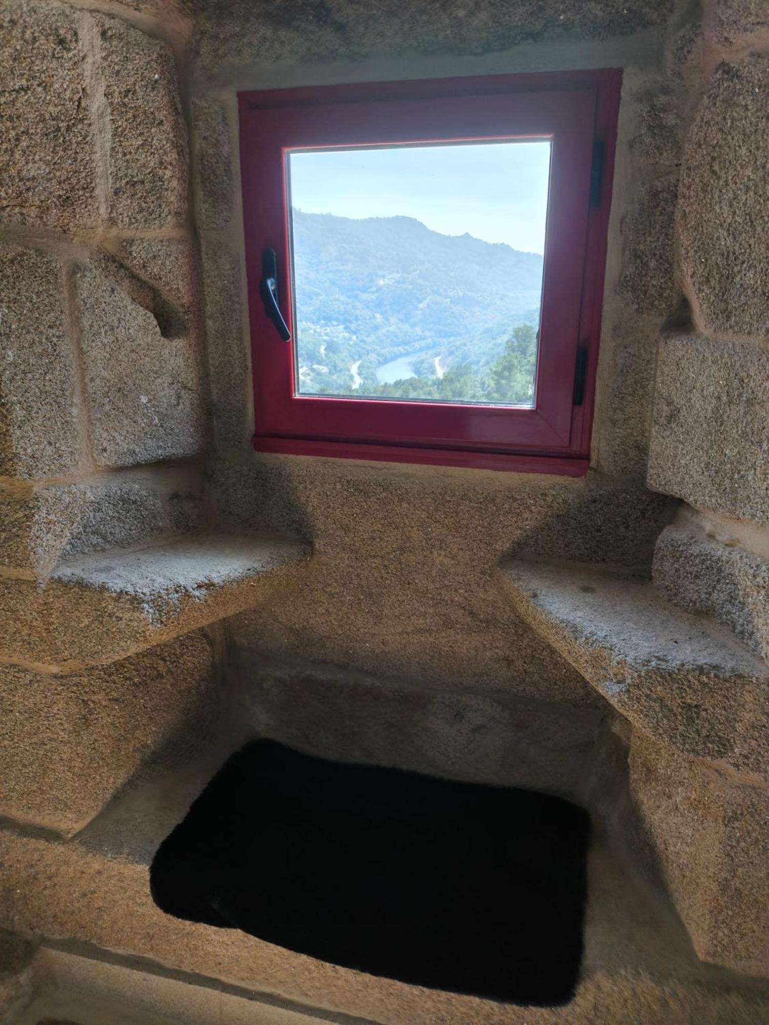 Vila Xiravai-Ribeira Sacra Peares Exteriér fotografie
