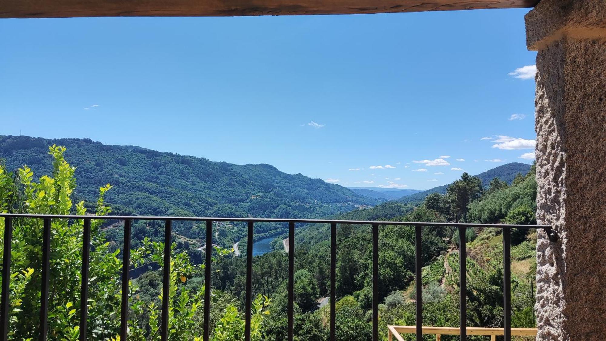 Vila Xiravai-Ribeira Sacra Peares Exteriér fotografie